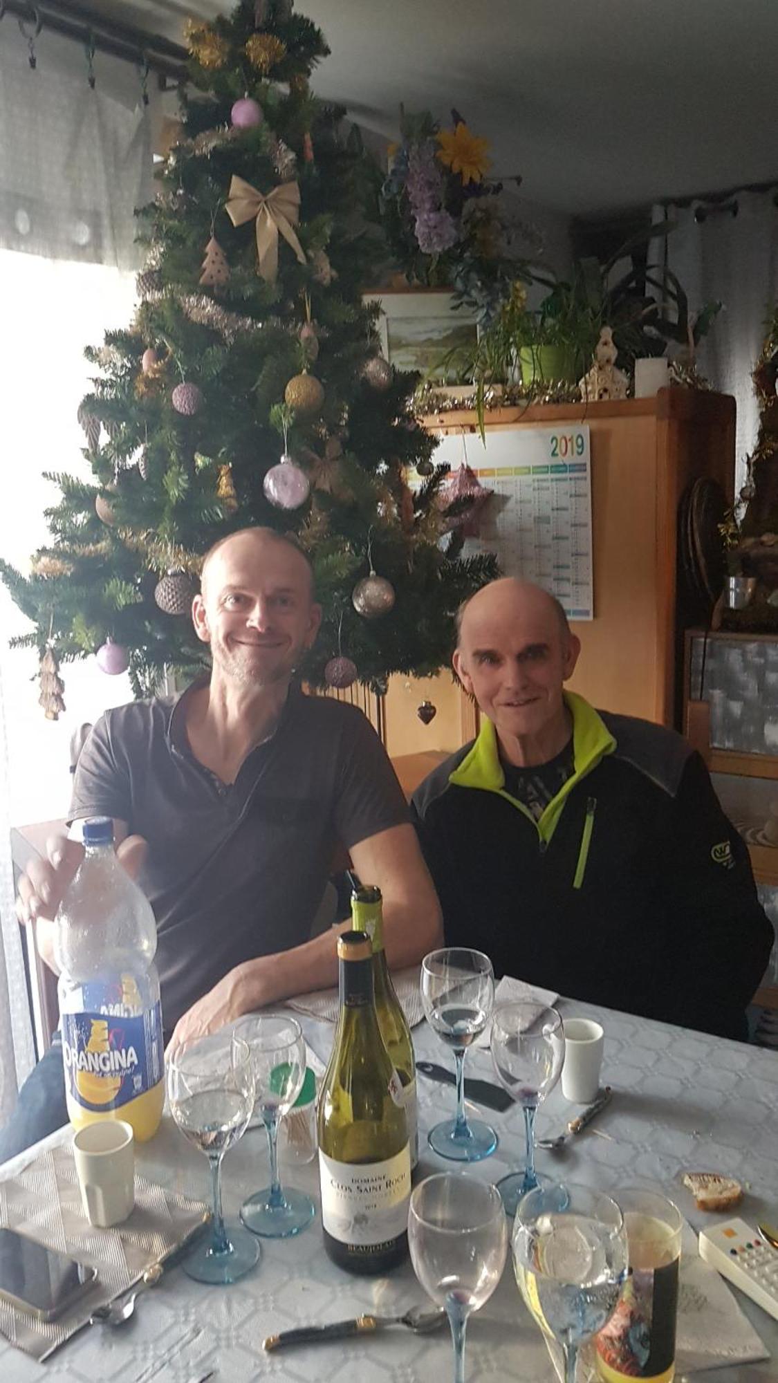 Le Nid Fleuri De Cravanche Bagian luar foto